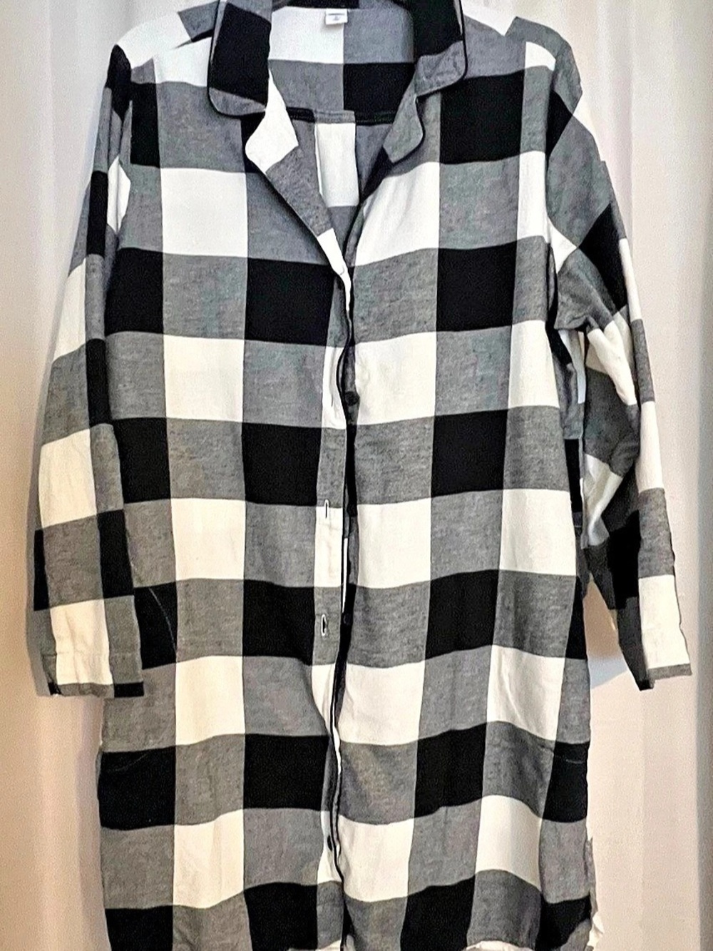 Old Navy Women’s XL Buffalo Plaid Sleep Shirt Black White Gray with Pockets